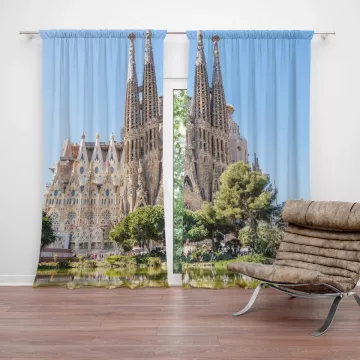 Závěsy Barcelona Sagrada Familia: 2 ks - 140x250 cm - Sablio